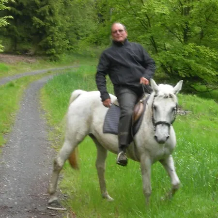- Tannenhof Riding And Semesterbostad *
